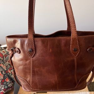 FRYE - Melissa Carryall